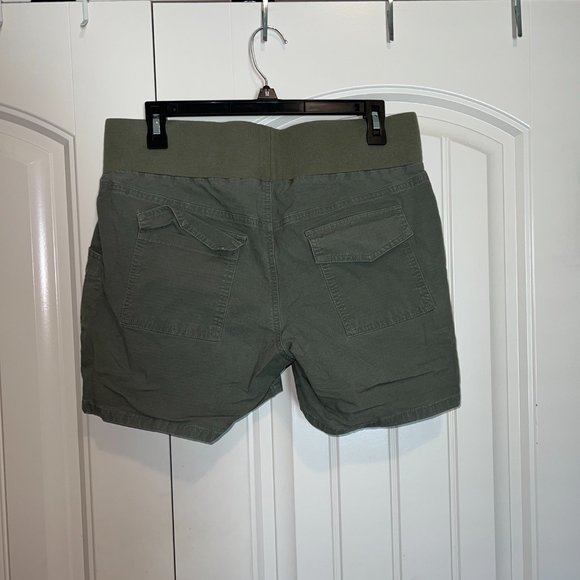 Maternity Shorts - Picture 2 of 3